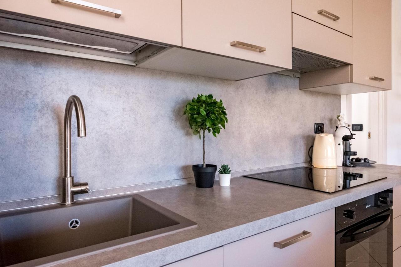 Appartamento Residenza Oleandro Desenzano del Garda Esterno foto