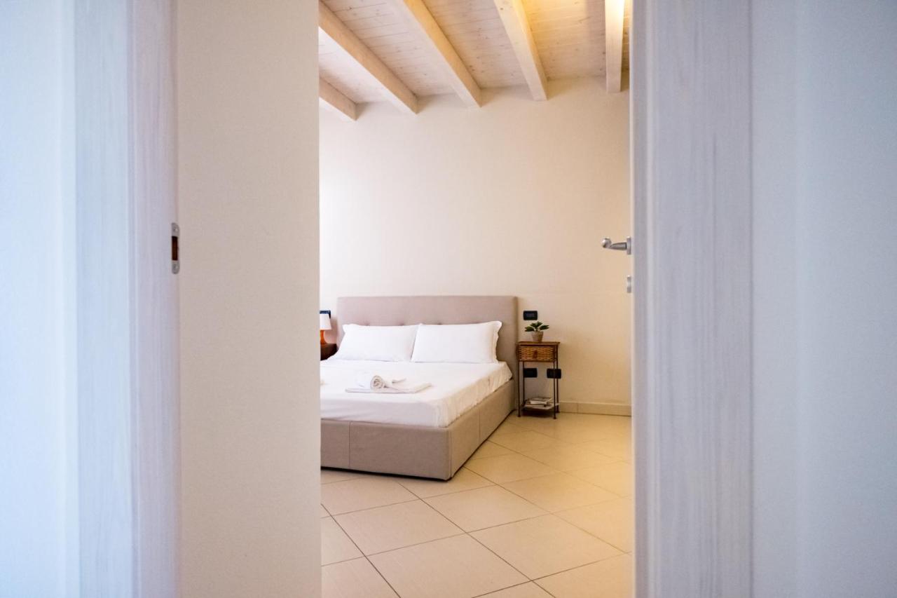 Appartamento Residenza Oleandro Desenzano del Garda Esterno foto